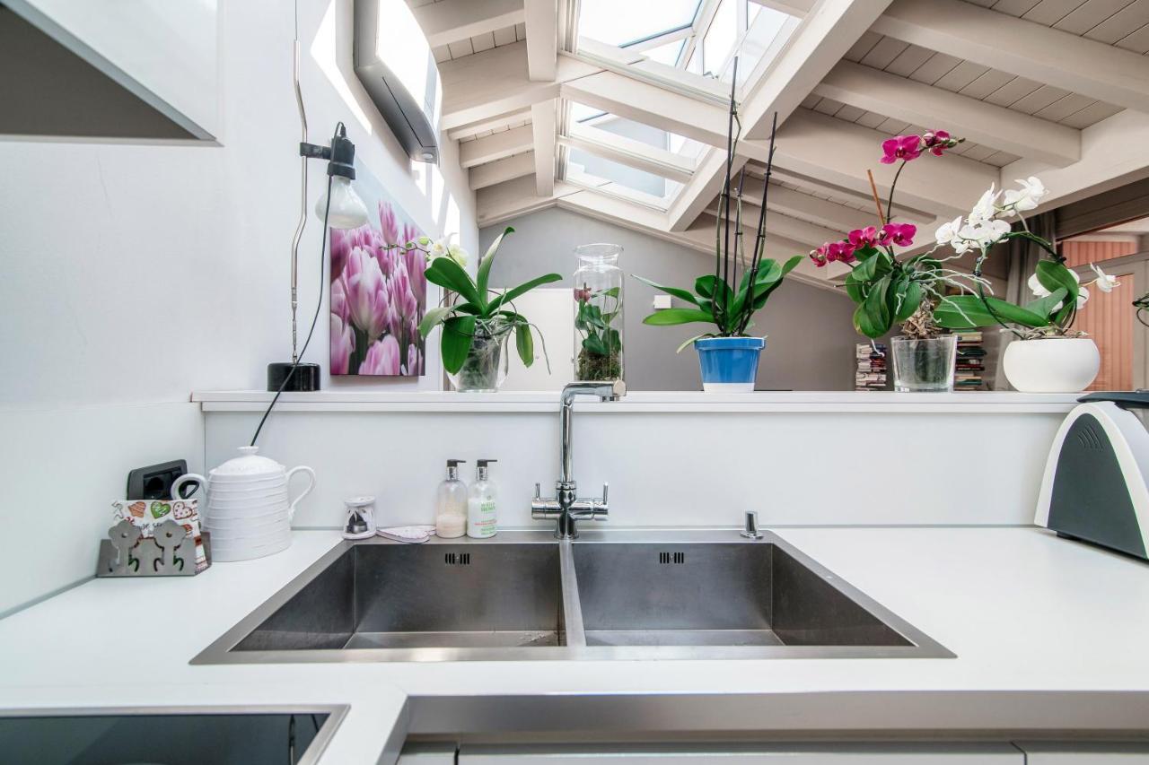 Joivy Isotta'S House With 2 Cosy Balconies Apartment Como Exterior photo